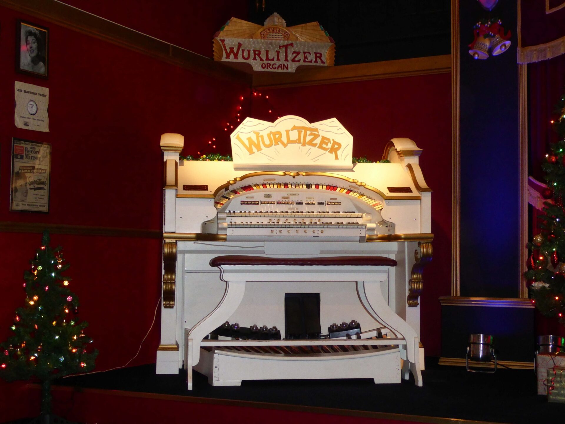 The white and gold Wurlitzer manufactured in the USA